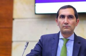 Senador Barguil denunciado por presentar excusas médicas falsas para no asistir a sesiones.