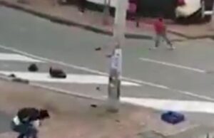 Los videos que registraron los robos de la plaza España del pasado jueves en Bogotá.