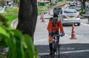 Prohibido el parrillero domiciliario en moto desde mañana en Bogotá