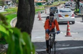 Prohibido el parrillero domiciliario en moto desde mañana en Bogotá