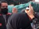 Video: En marchas feministas, encapuchadas atacan a periodista