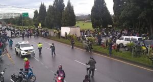 Con bloqueos en Cundinamarca inicia la semana Bloqueo-rosal-cundinamarca