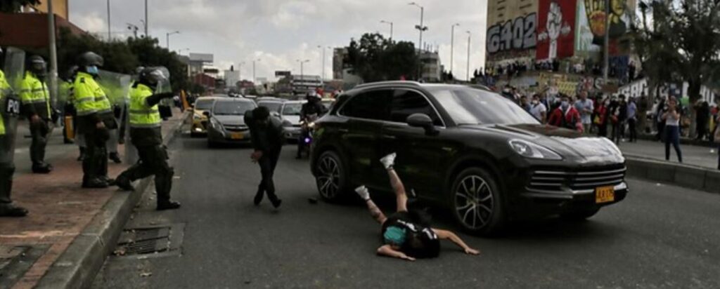 atropello-manifestante-colprensa