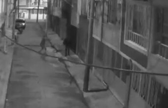 Video: Le propinan varios disparos a joven en Bogotá por robarle el celular atraco_bogota