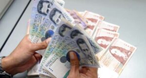 El presidente Duque anunció que el salarió mínimo podría aumentar en un 10,07% para el año 2022. salario_min
